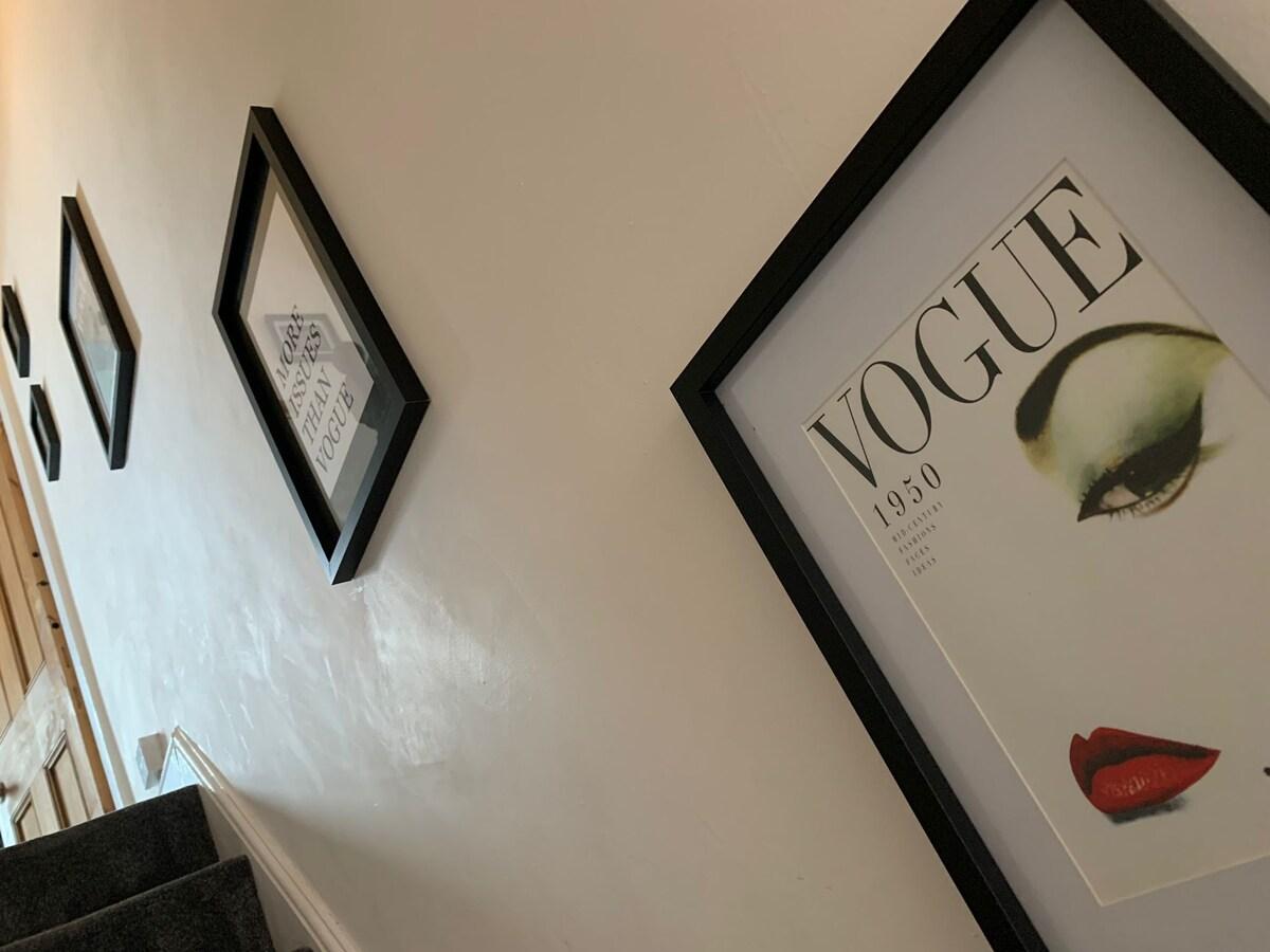 Beautifully Styled 2BR Home with Garden6