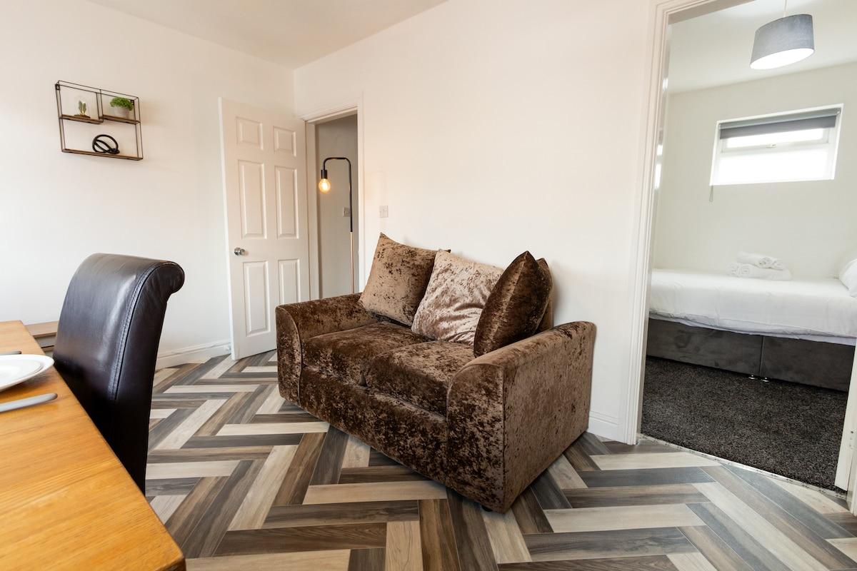 Cosy & Compact Apartment in Swinton2