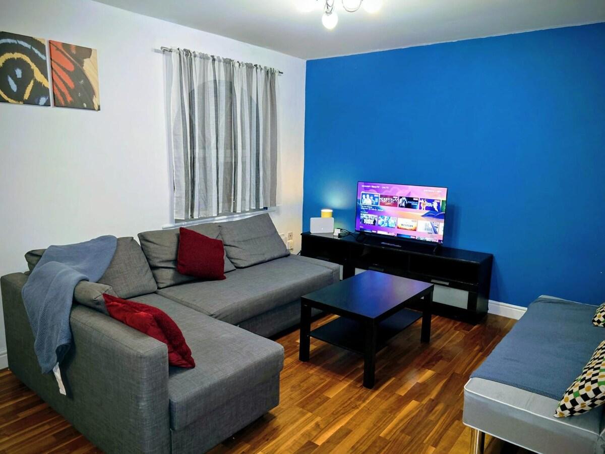 Spacious Home in Walsall with Parking & Garden2
