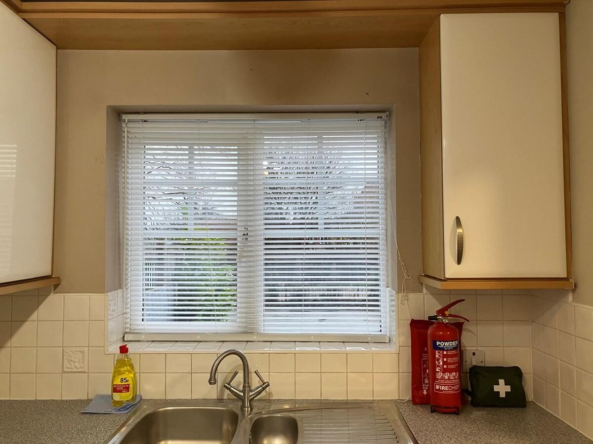 Spacious Home in Walsall with Parking & Garden6