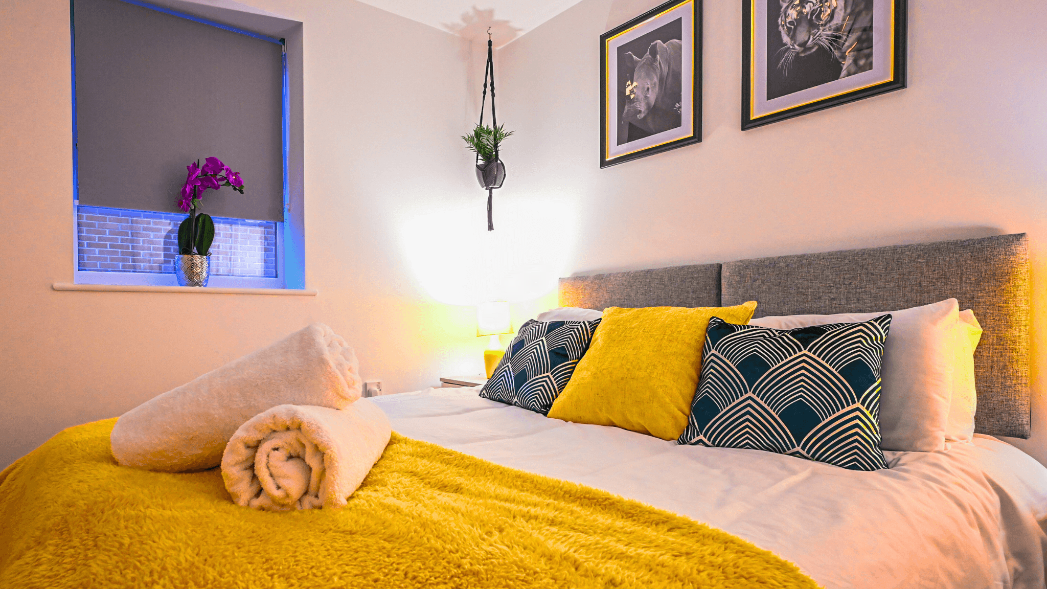 Central Balcony Flat | Long-Stay | WiFi | Parking5