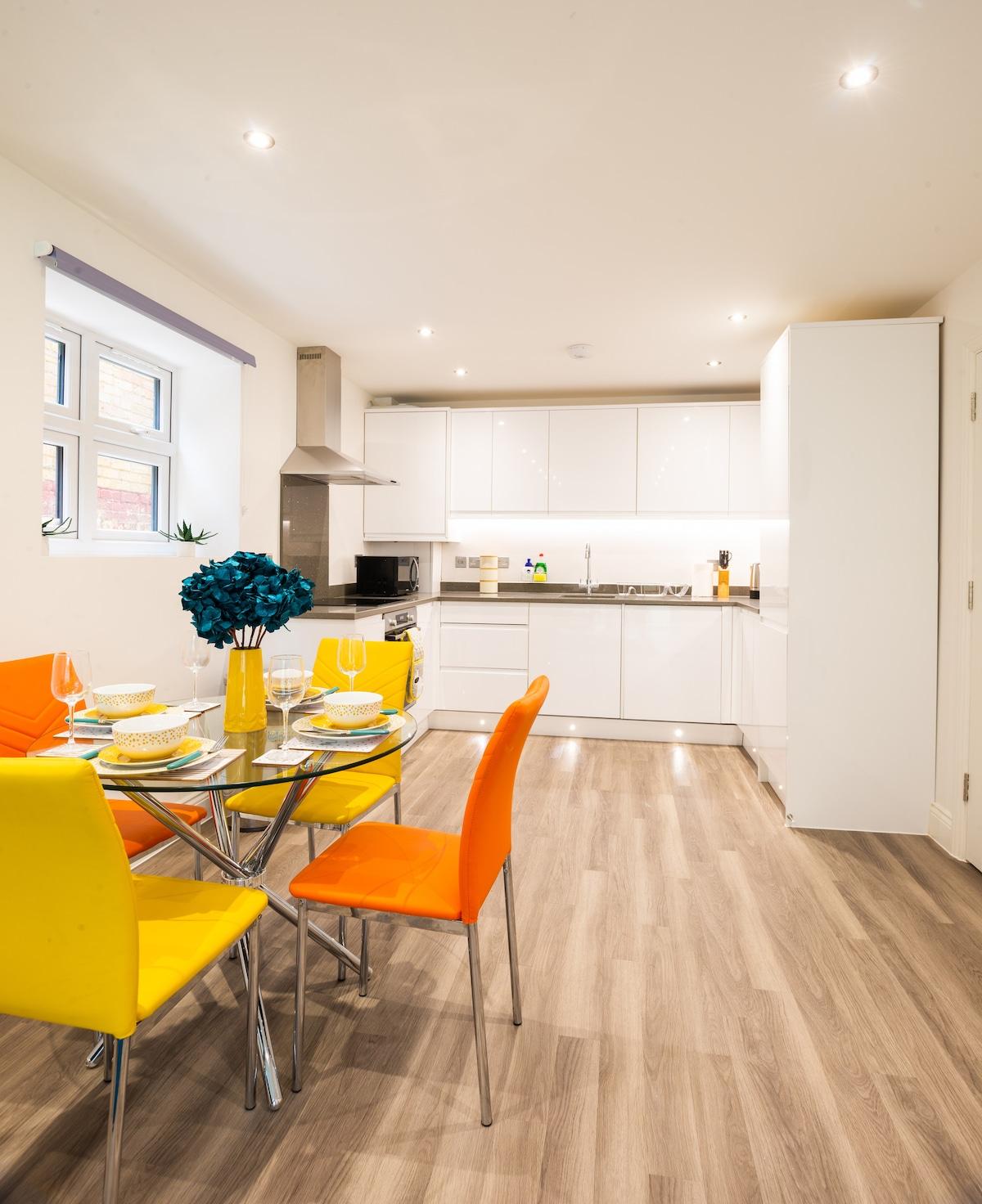 'The Pinky' 1 Bed Apart in Hatfield | FREE Parking4