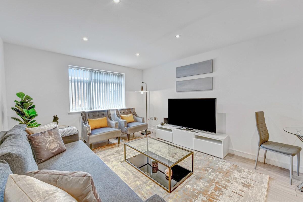 St Martins 2 Bedroom & 2 Bathroom Apt. 5 - Ruislip1