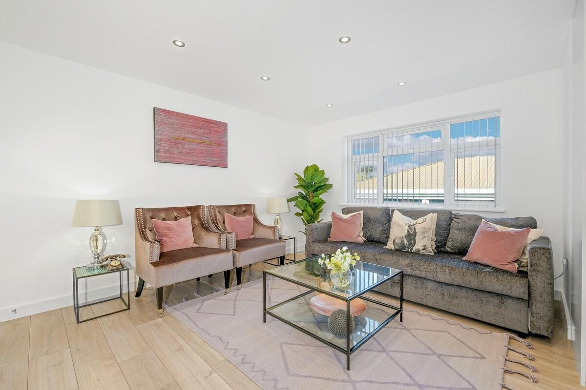 St Martins 2 Bedroom & 2 Bathroom Apt. 6 - Ruislip1