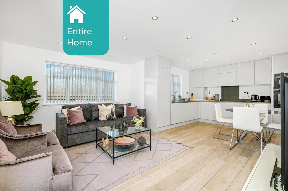 St Martins 2 Bedroom & 2 Bathroom Apt. 7 - Ruislip1