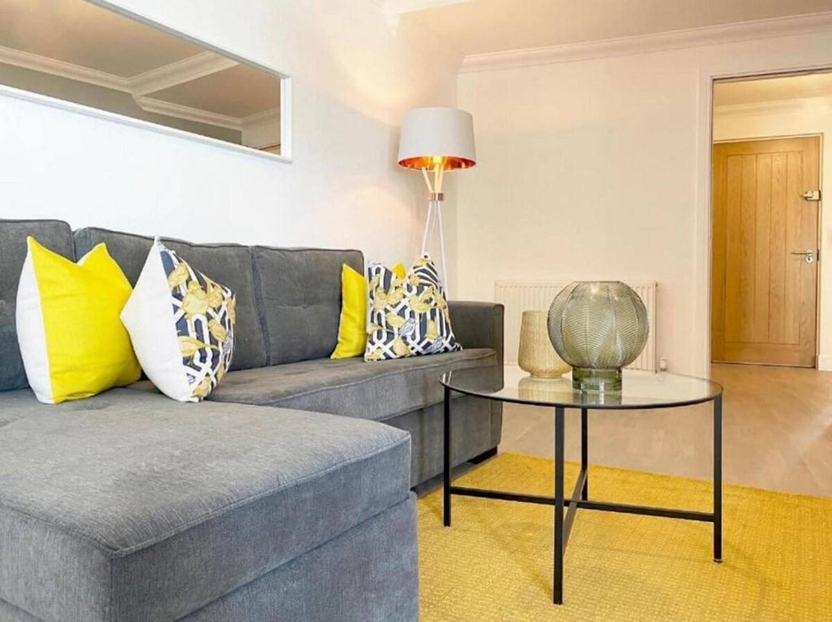 Modern & Stylish 2 Bdr/ 2 Bath Apt.02 in Rochester1