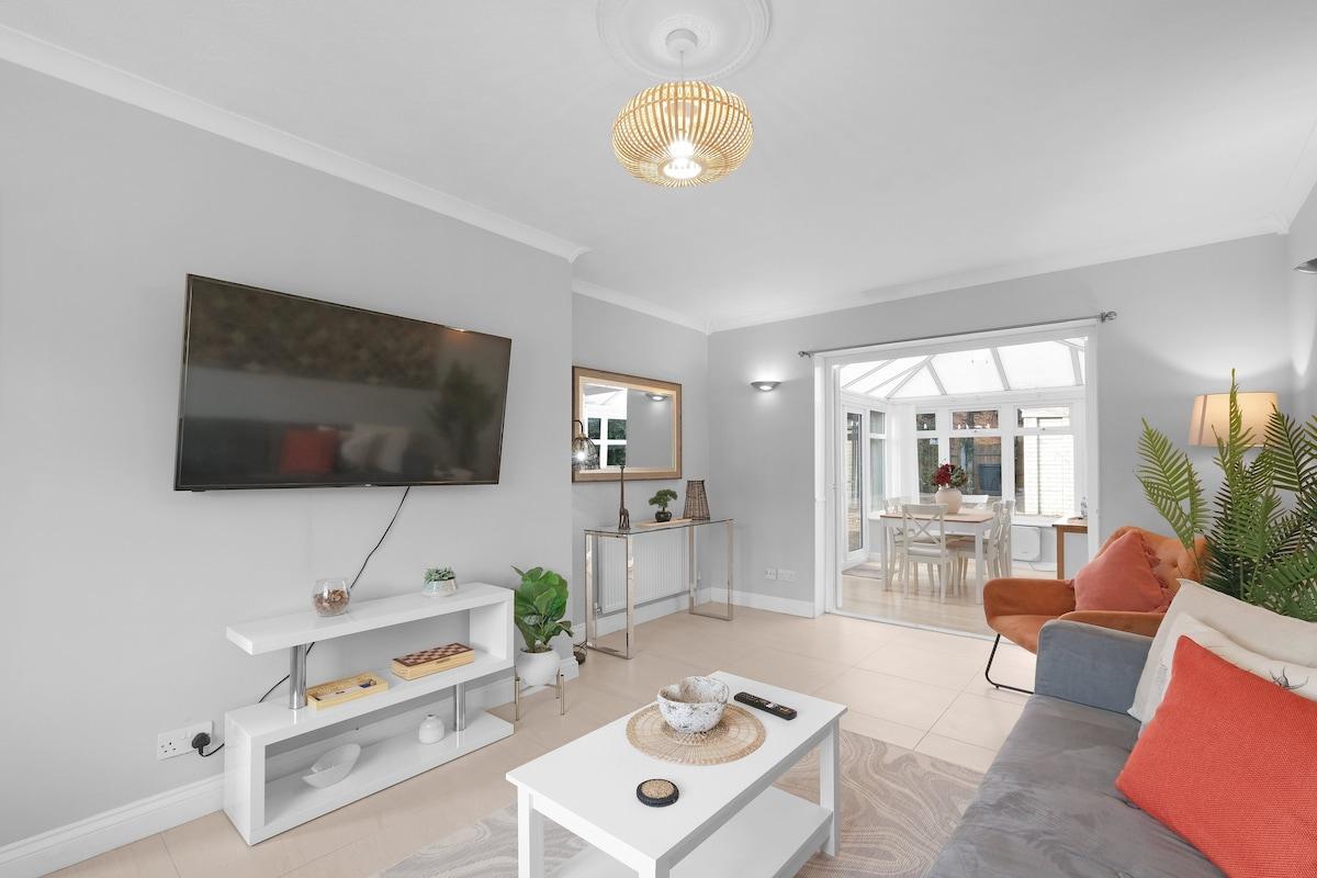 Keel Drive Modern 3-Bedroom, 2.5-Bathroom Home