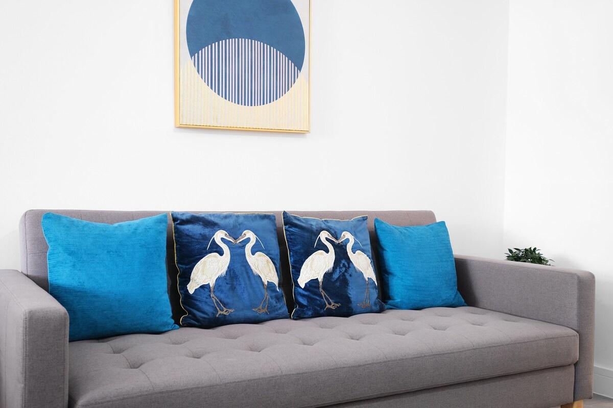 Stylish 2 Bedroom Serviced House in Slough2