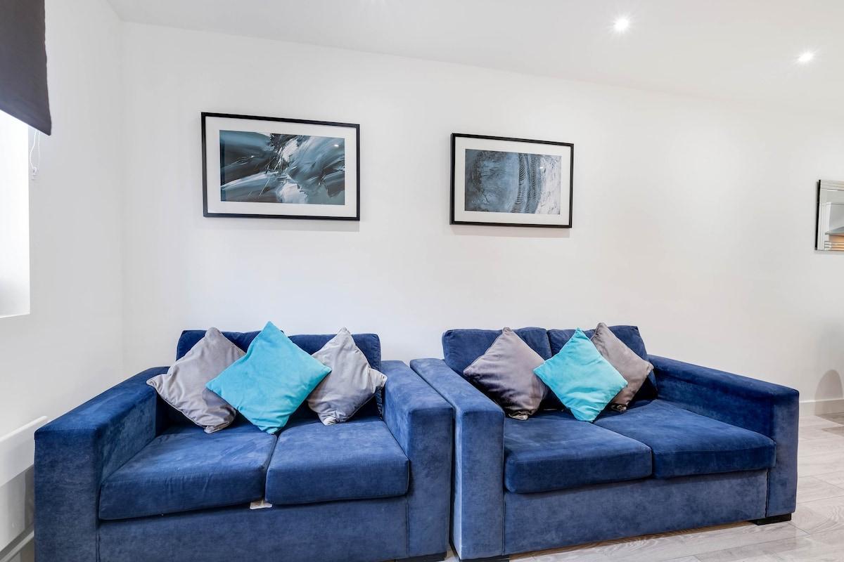 Corby Town Centre Serviced Apartment-02 with Wi-Fi1