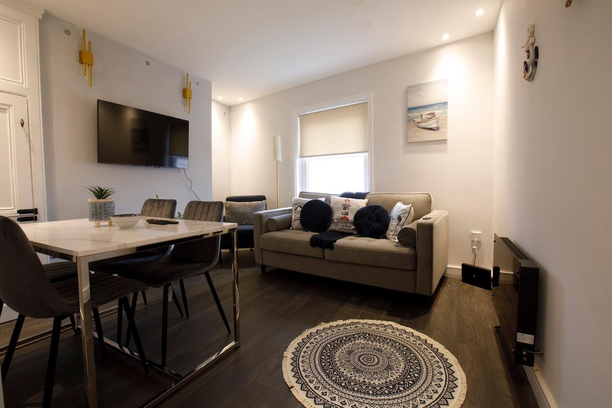 Charming Central Weymouth 2bed next Beachfront4