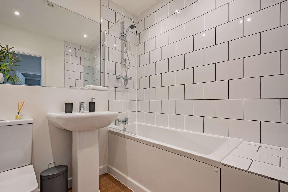 Modern, spacious apartment with free parking6