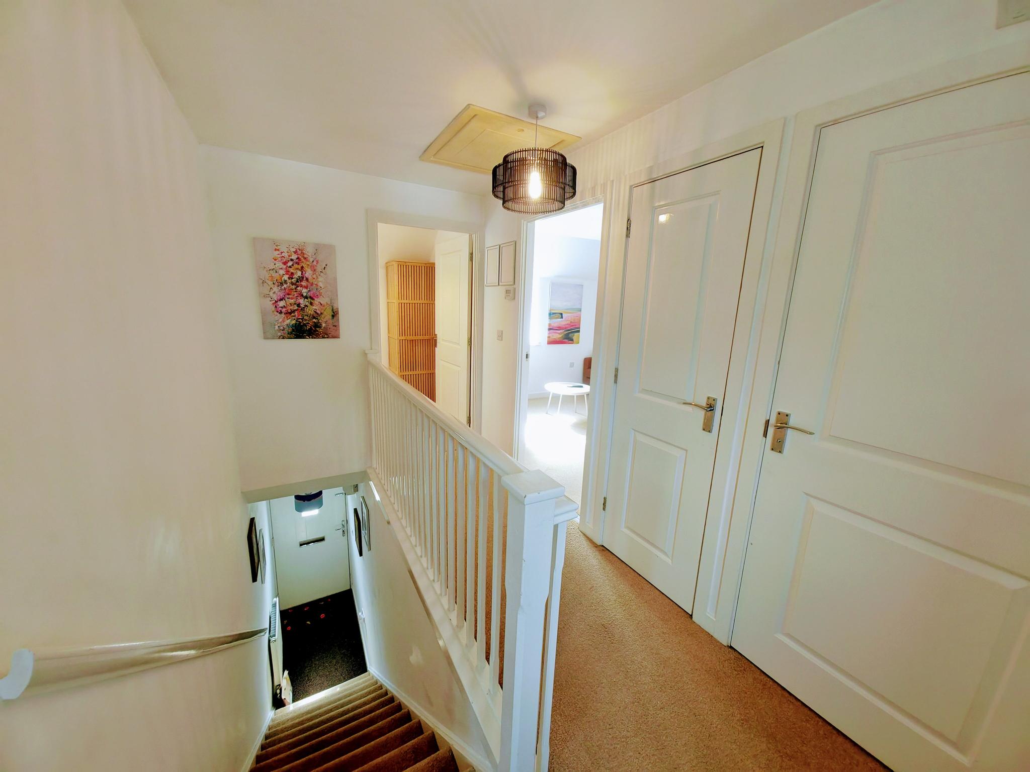 Spacious 2‑Bed Maisonette | Business & Leisure5