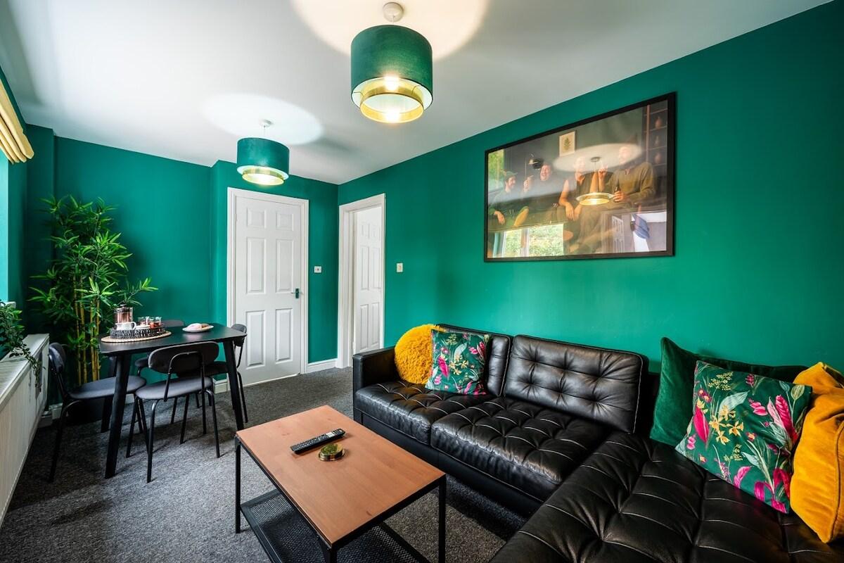 City Centre Stay Cosy House Sleeps 63
