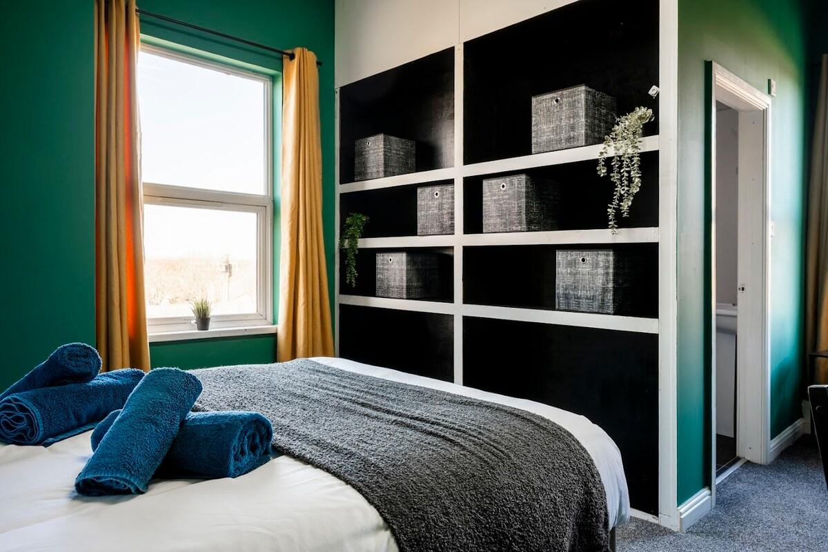 Room Only | Ensuite | Sleeps 32