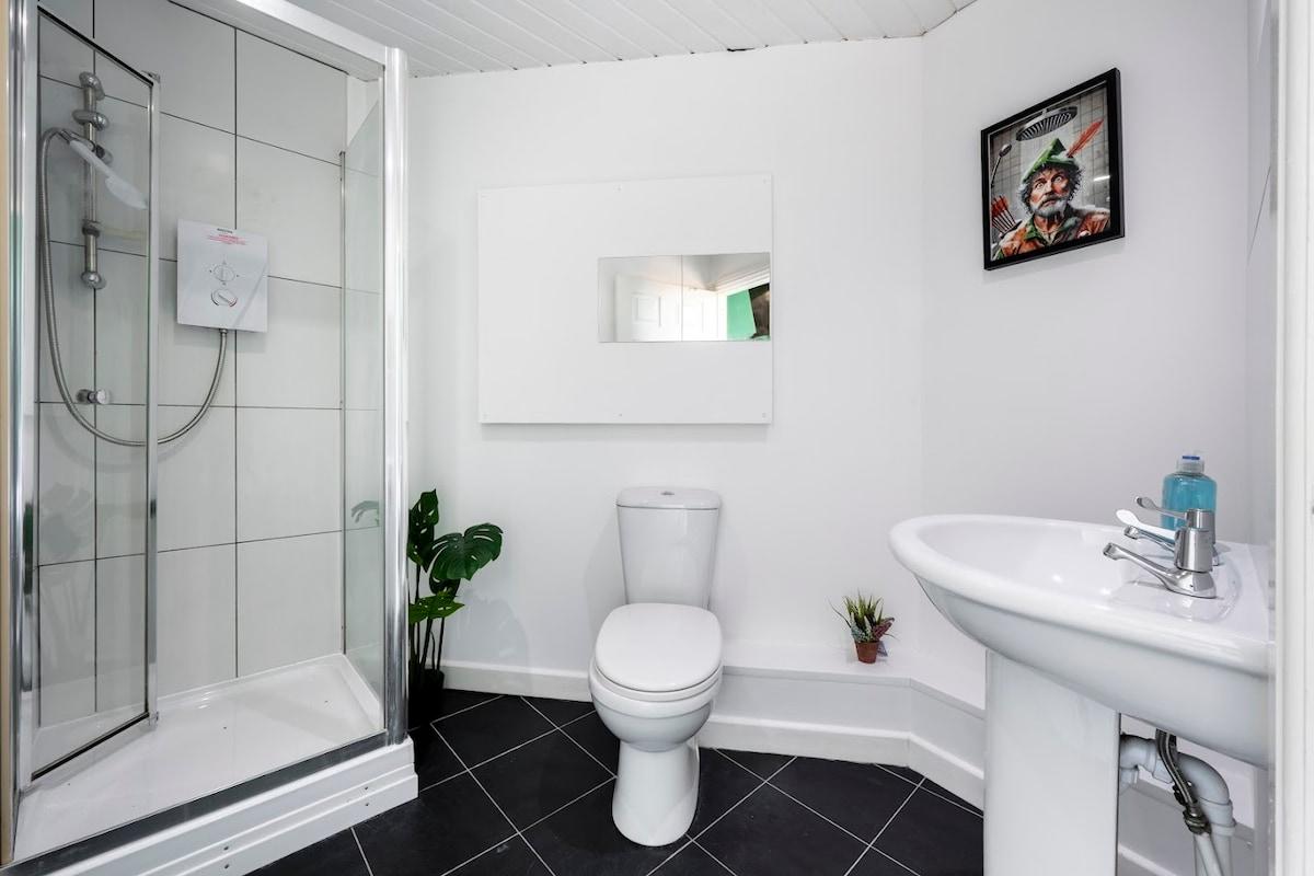 Room Only | Ensuite | Sleeps 35