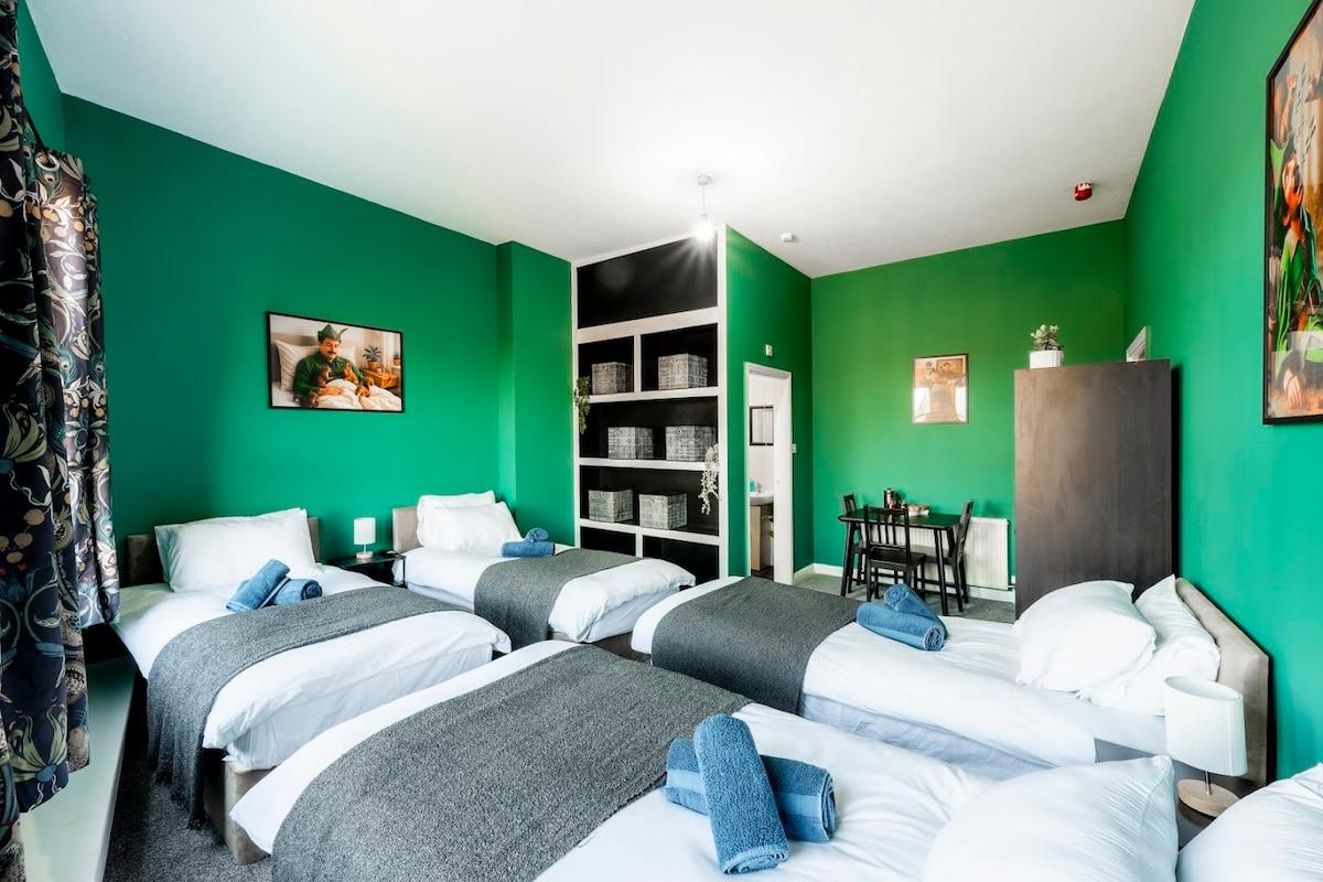 Room Only | Upper Ensuite | Sleeps 4