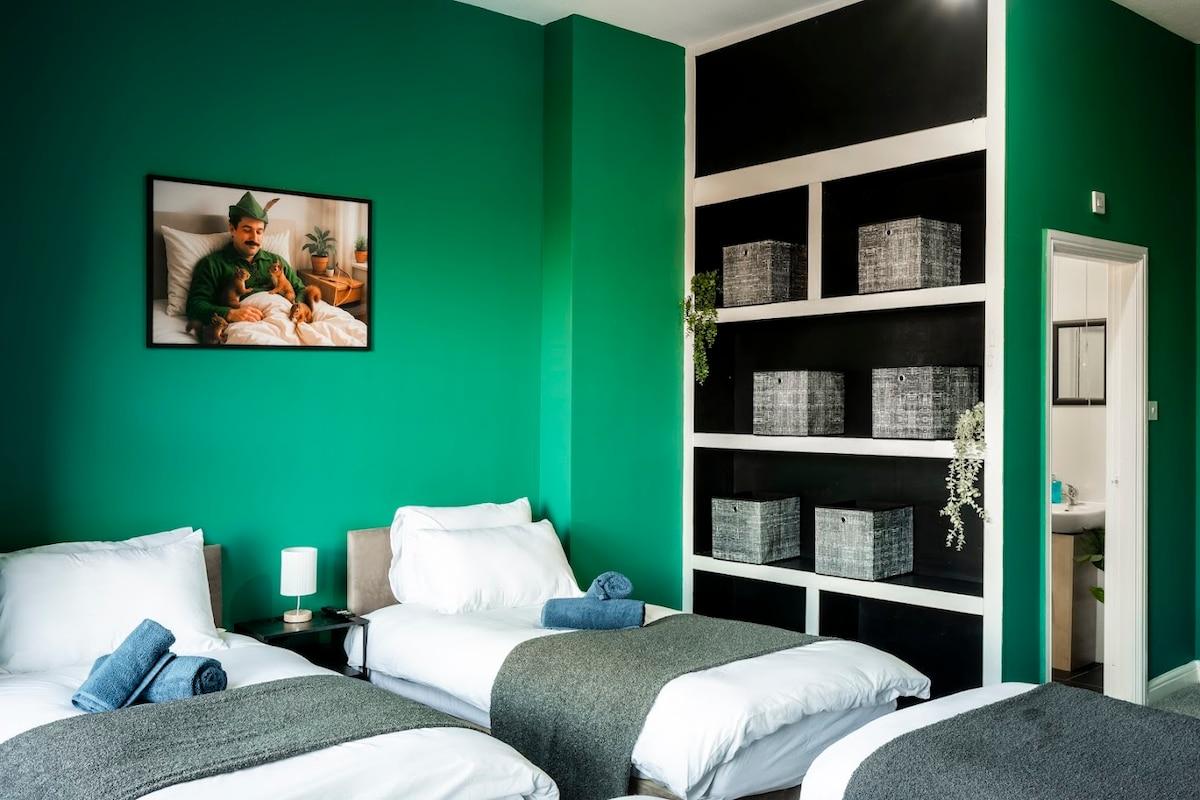 Room Only | Upper Ensuite | Sleeps 44