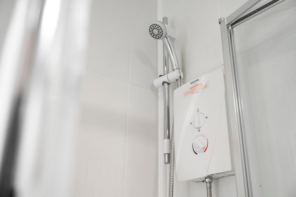 Room Only | Ensuite | Super King | City6