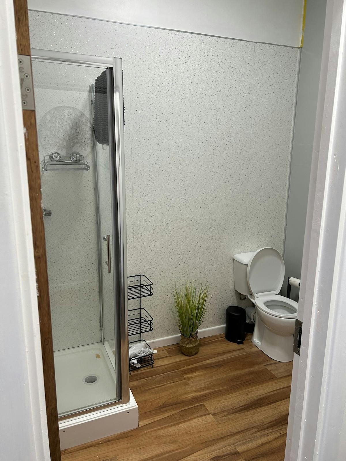 City-Centre Studio · Self-Contained · Sleeps 32