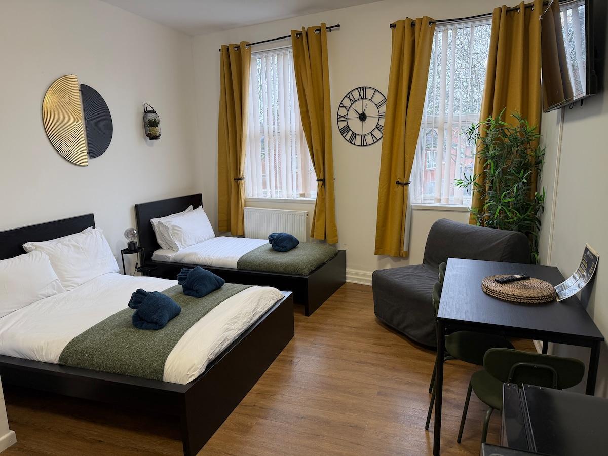 City-Centre Studio · Self-Contained · Sleeps 3