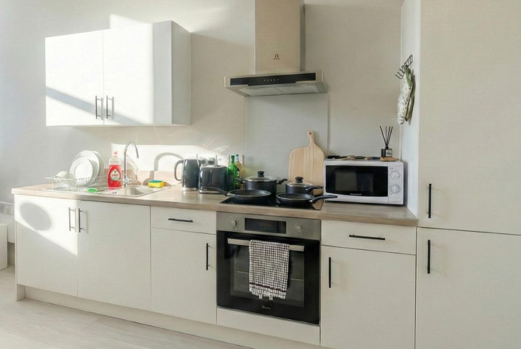Spacious Comfort | Cinema lux | Prime Leeds3