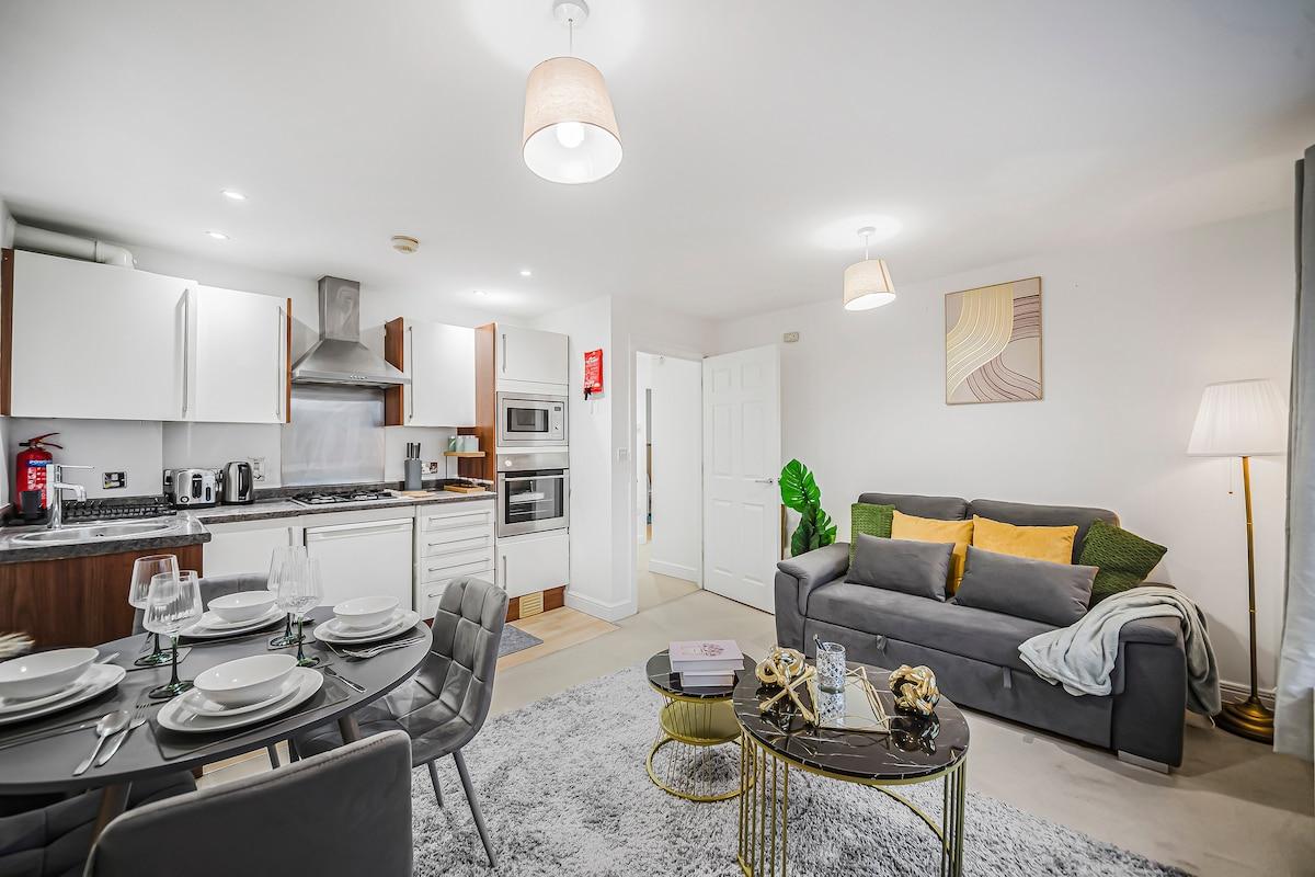 The Cosy Spot- Contractor Friendly- Free Parking1