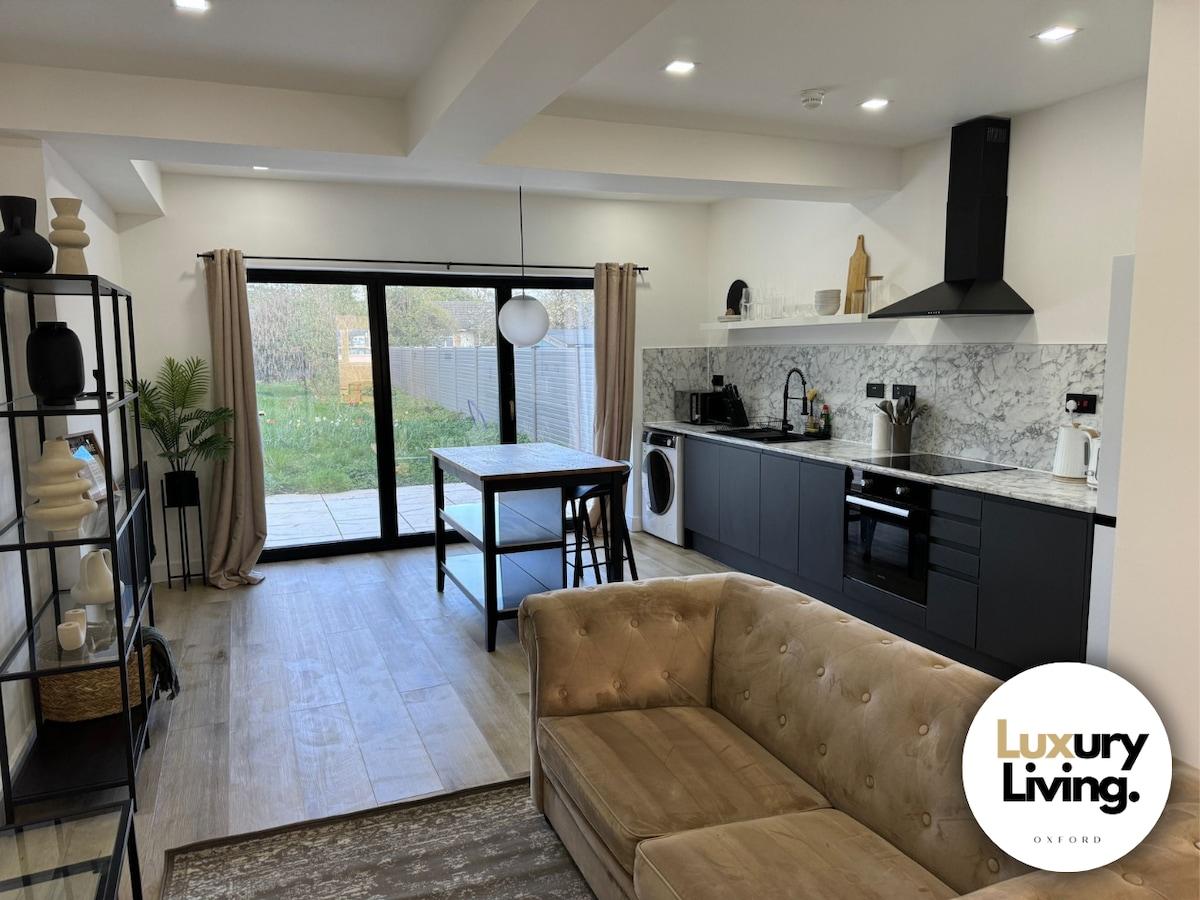 NO.5 | LuxApartment | Parking2