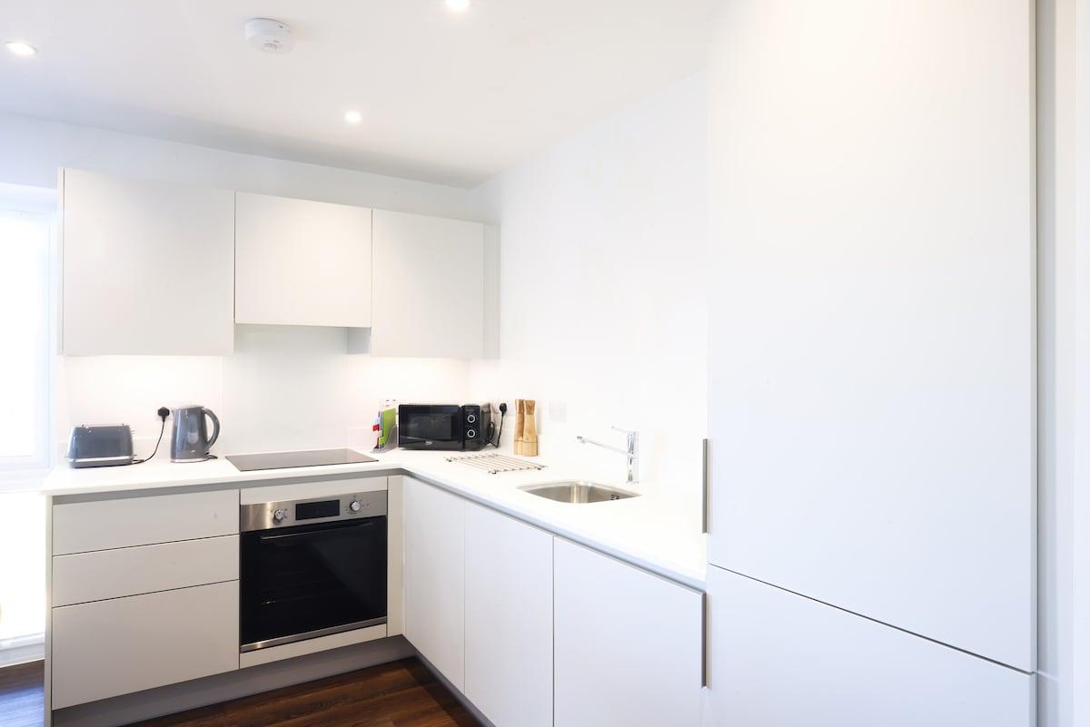 2 bed, Modern apartment close to Bicester Village6