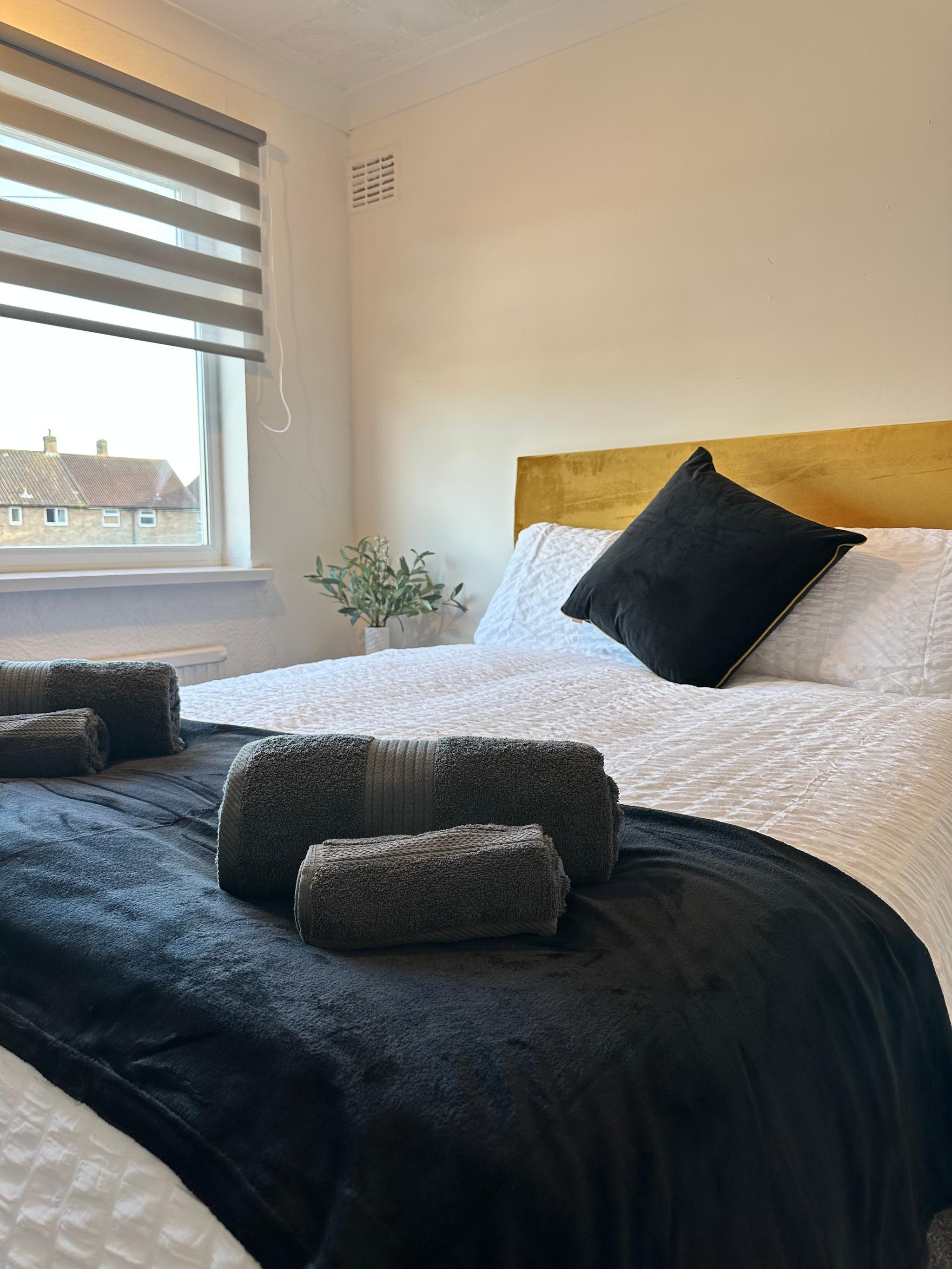 Spacious 3 Bedroom House in Hessle1