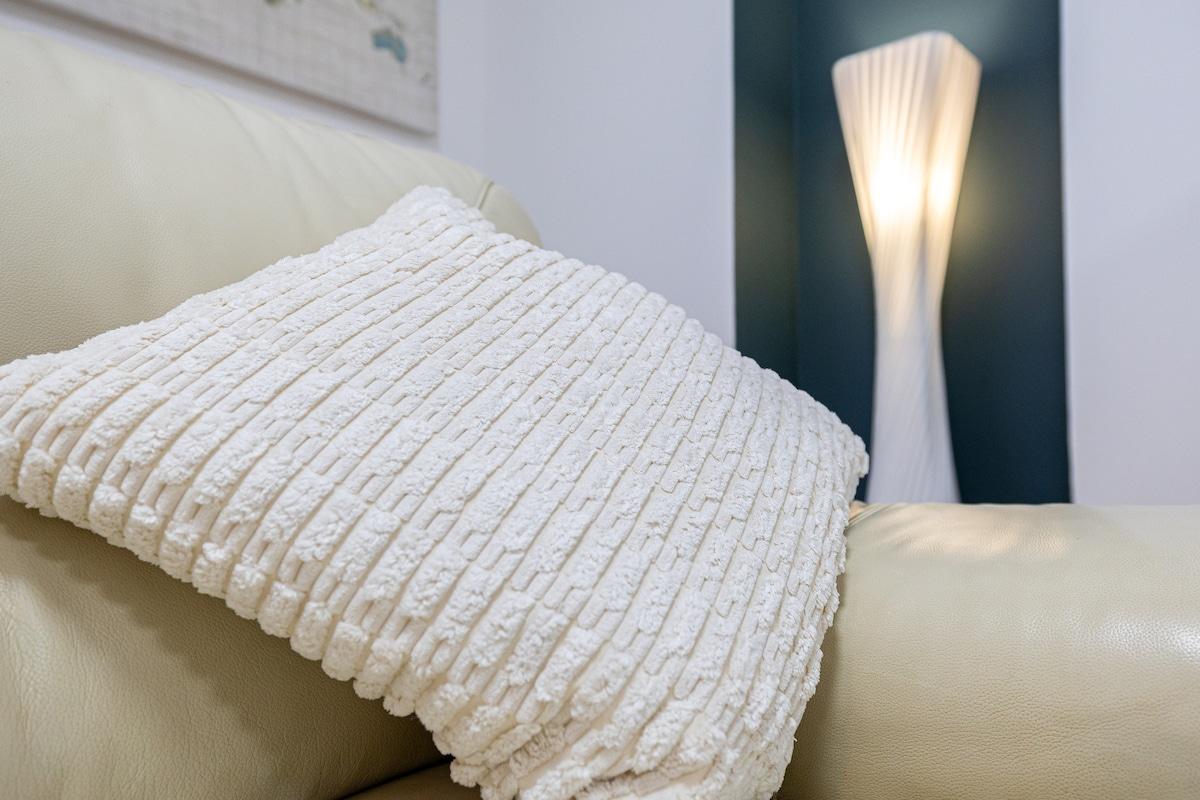 The Hove Retreat | Sleeps 10 | 4BR Coastal Escape4