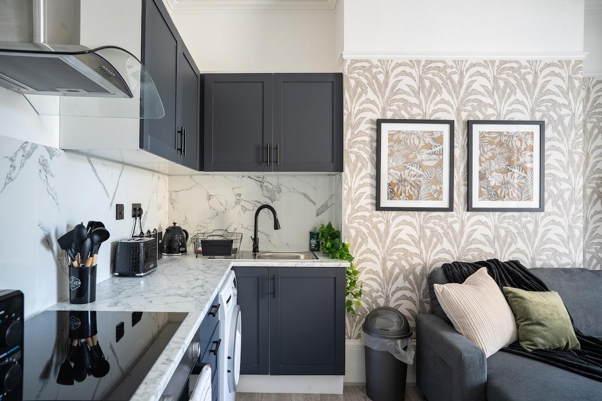 Cozy Gem Cliftonville w/ garden Sea View & Parking5