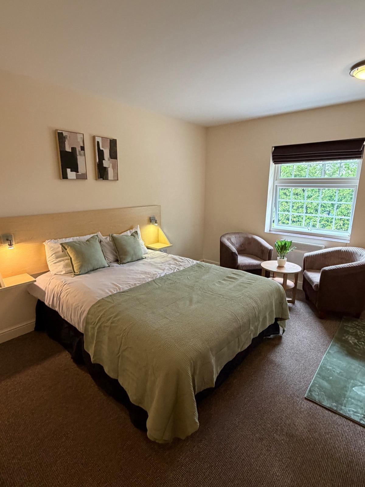 Elme Hall hotel/ FREE Parking/Contractors/KingRoom2
