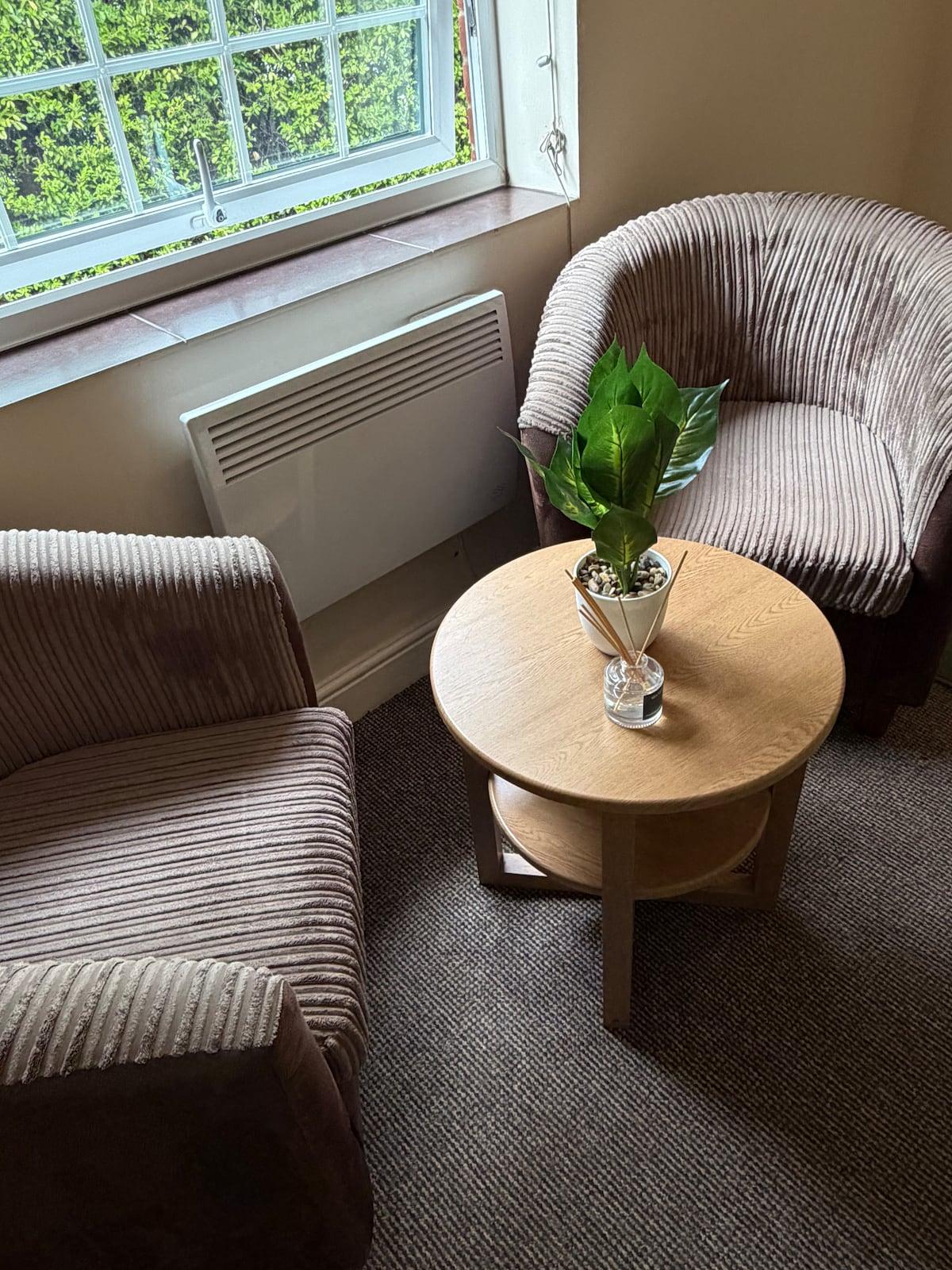 Elme Hall hotel/ FREE Parking/Contractors/KingRoom6