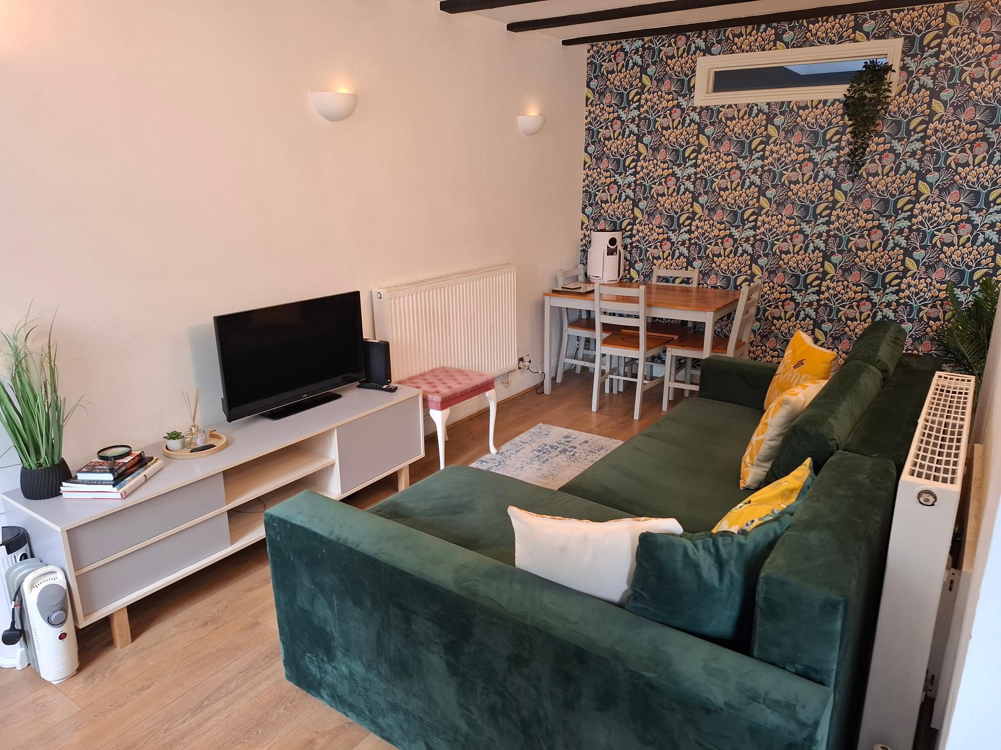 Oxford Museums, Music & Dining | Sleeps 44