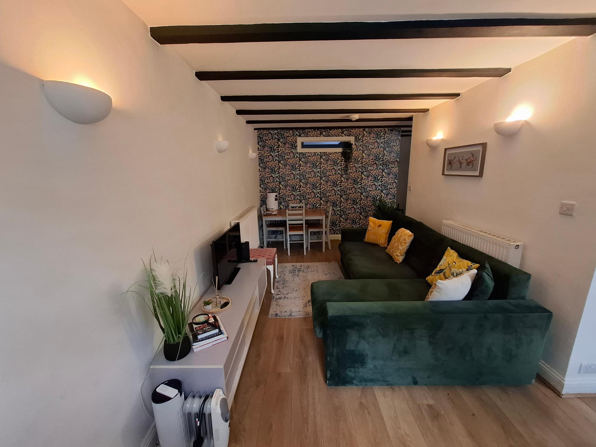Oxford Museums, Music & Dining | Sleeps 43