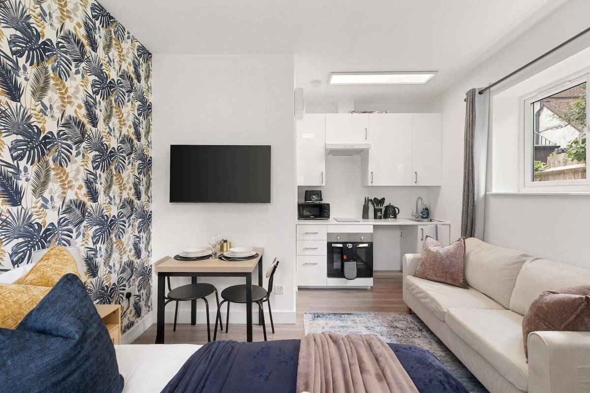 Cosy Studio W/Kitchen Next Orpington Golf Centre3