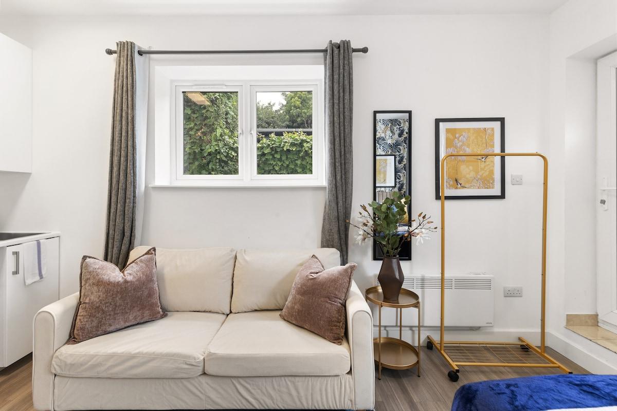 Cosy Studio W/Kitchen Next Orpington Golf Centre4