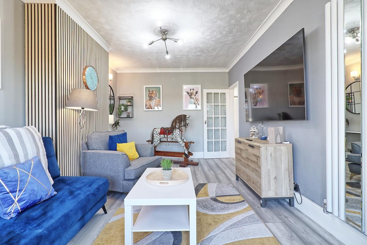 Modern 3BR Home Near Rayleigh High Street4