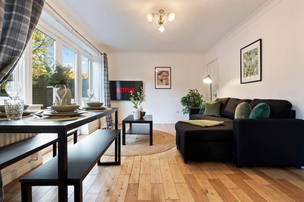 Applin House | 5BR Contractor Stay | Parking Wi-Fi2