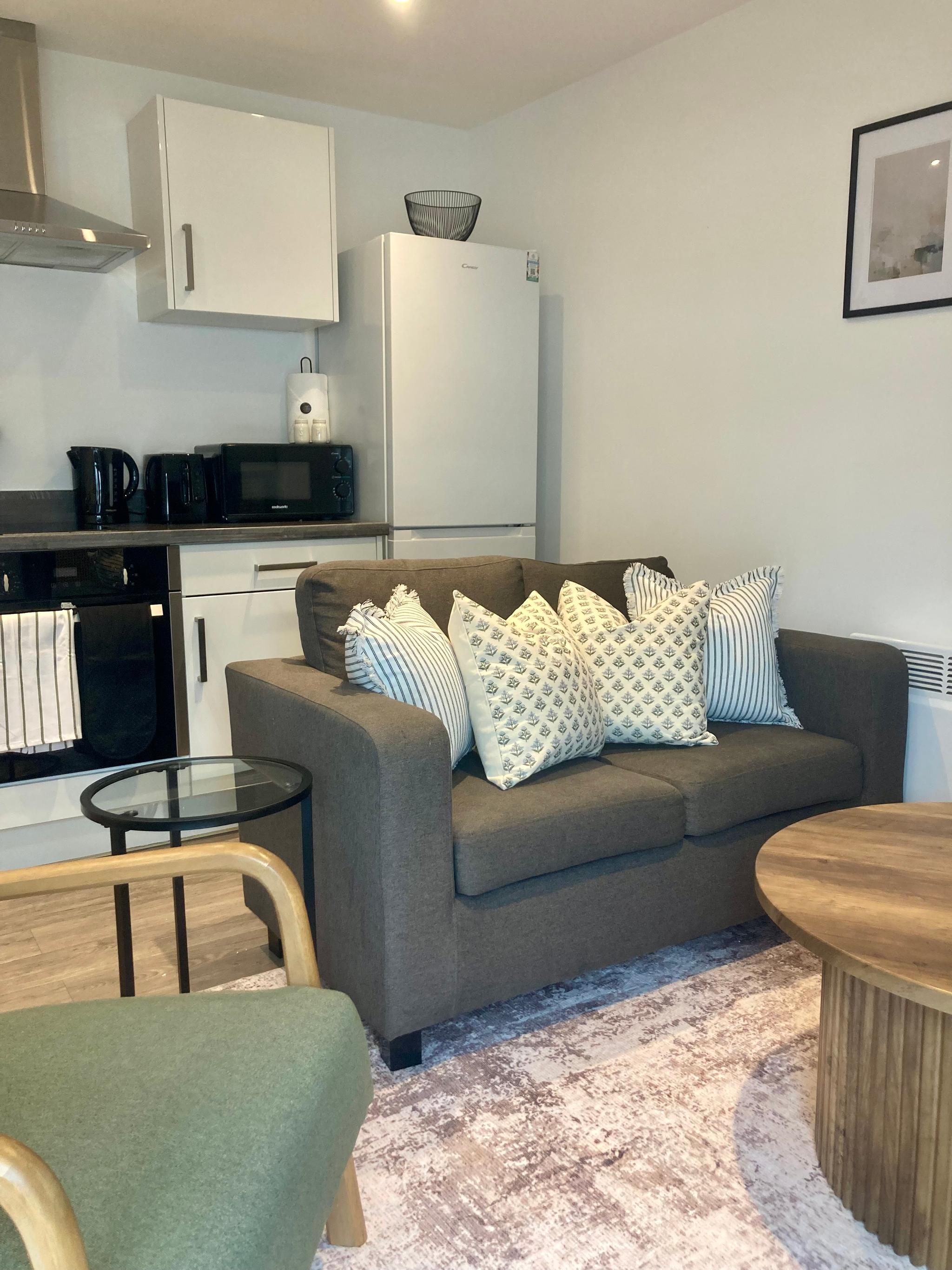 Fargate Central 302 | 3-Bed | Sheffield Centre3