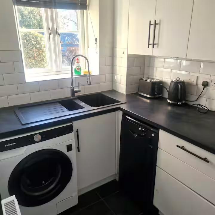 3BR Home By Comfy Nest Short Term Rental Rushden4