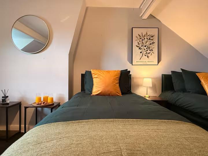 Comfy Nest Short Term Lets Wellingborough|Hot Tub5