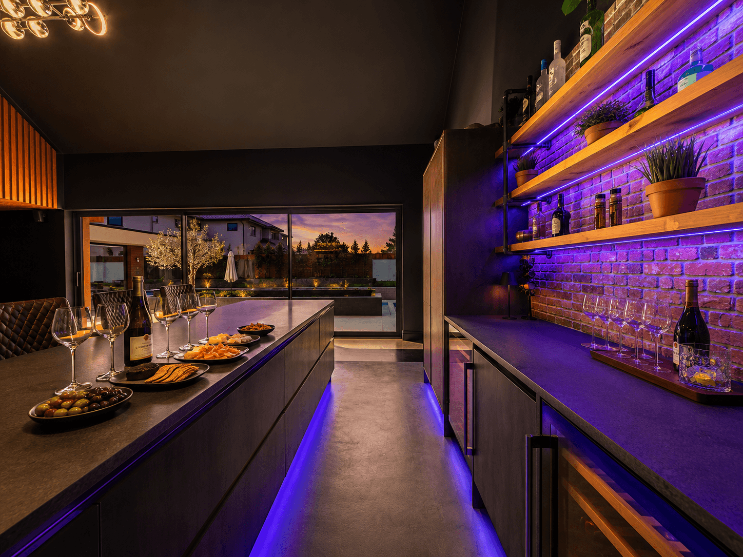 Modern Luxury House Pool Cinema Sauna Games Bar3