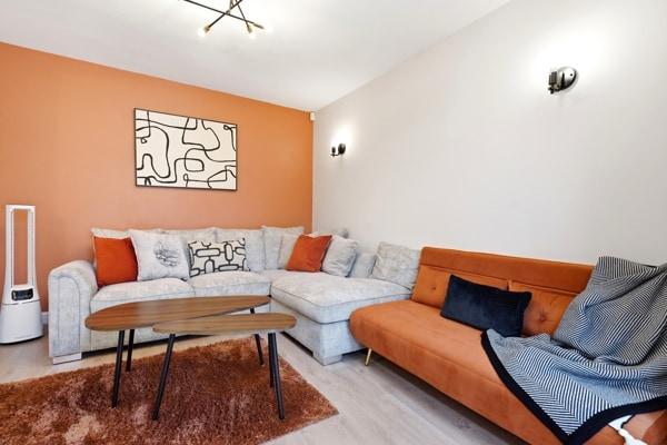 Auburn 4 BR Park House | Sleeps 9 | Near NEC4