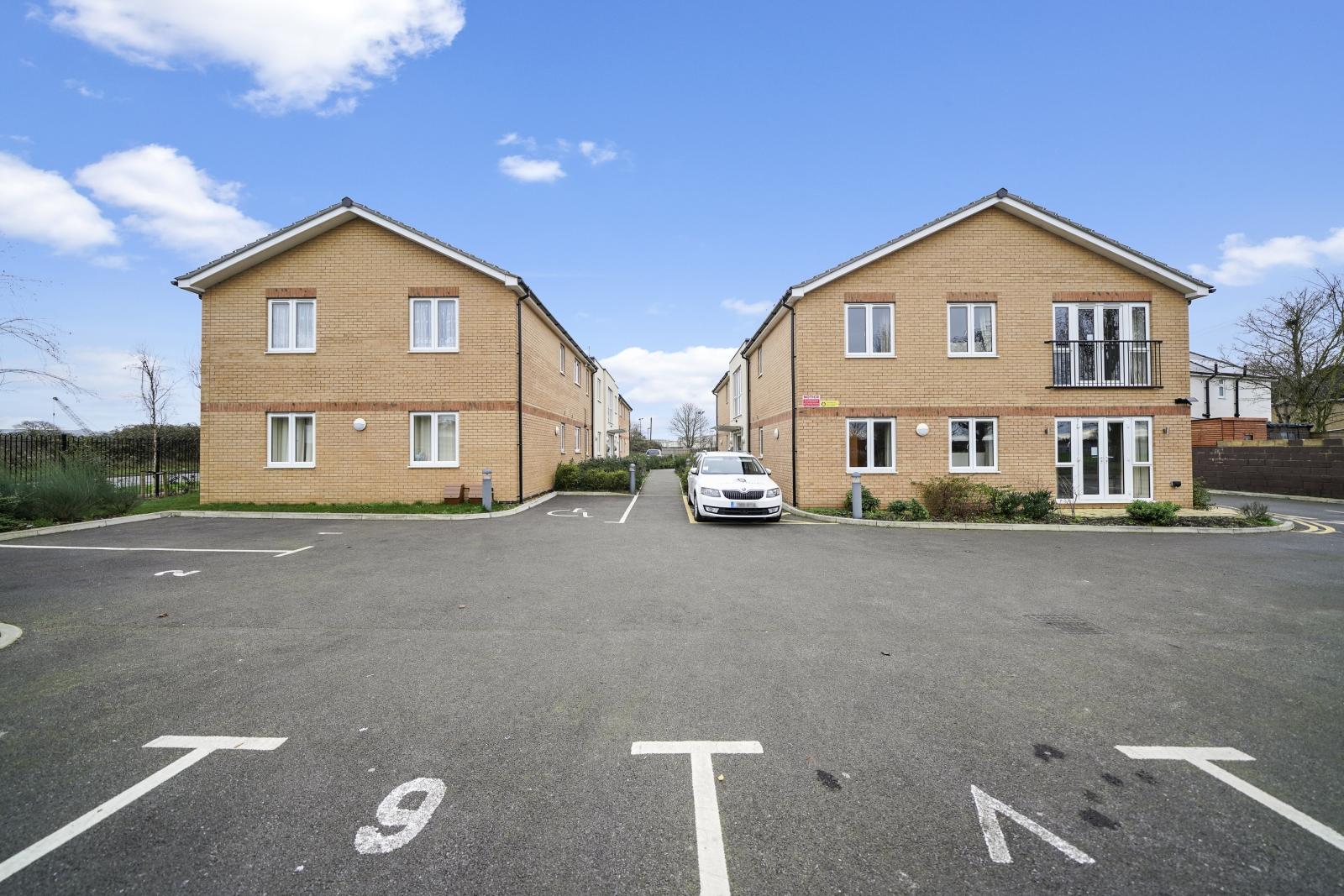 Heathrow Living Apartments by 360 Stays - Apt 016