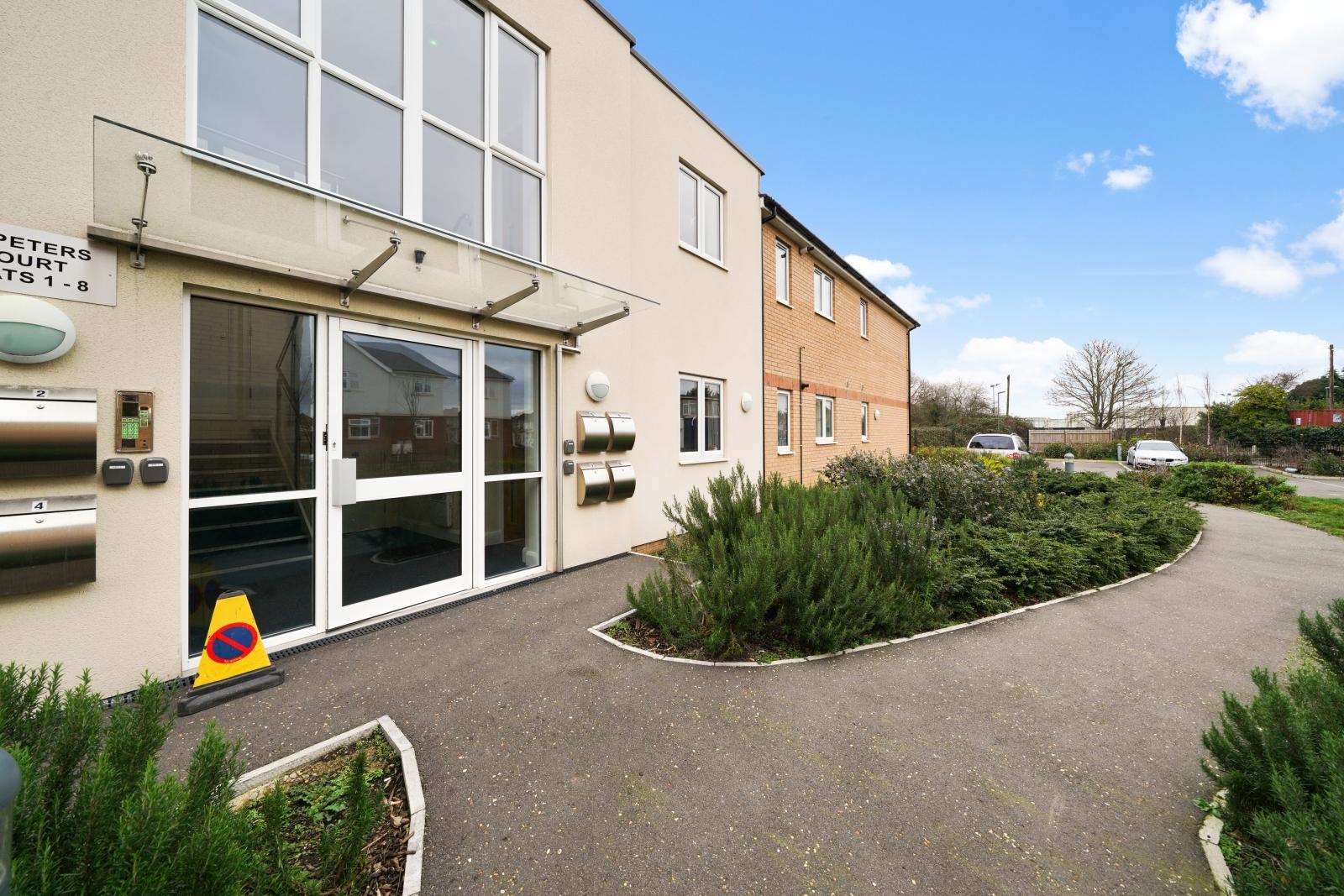 Heathrow Living Apartments by 360 Stays - Apt 013