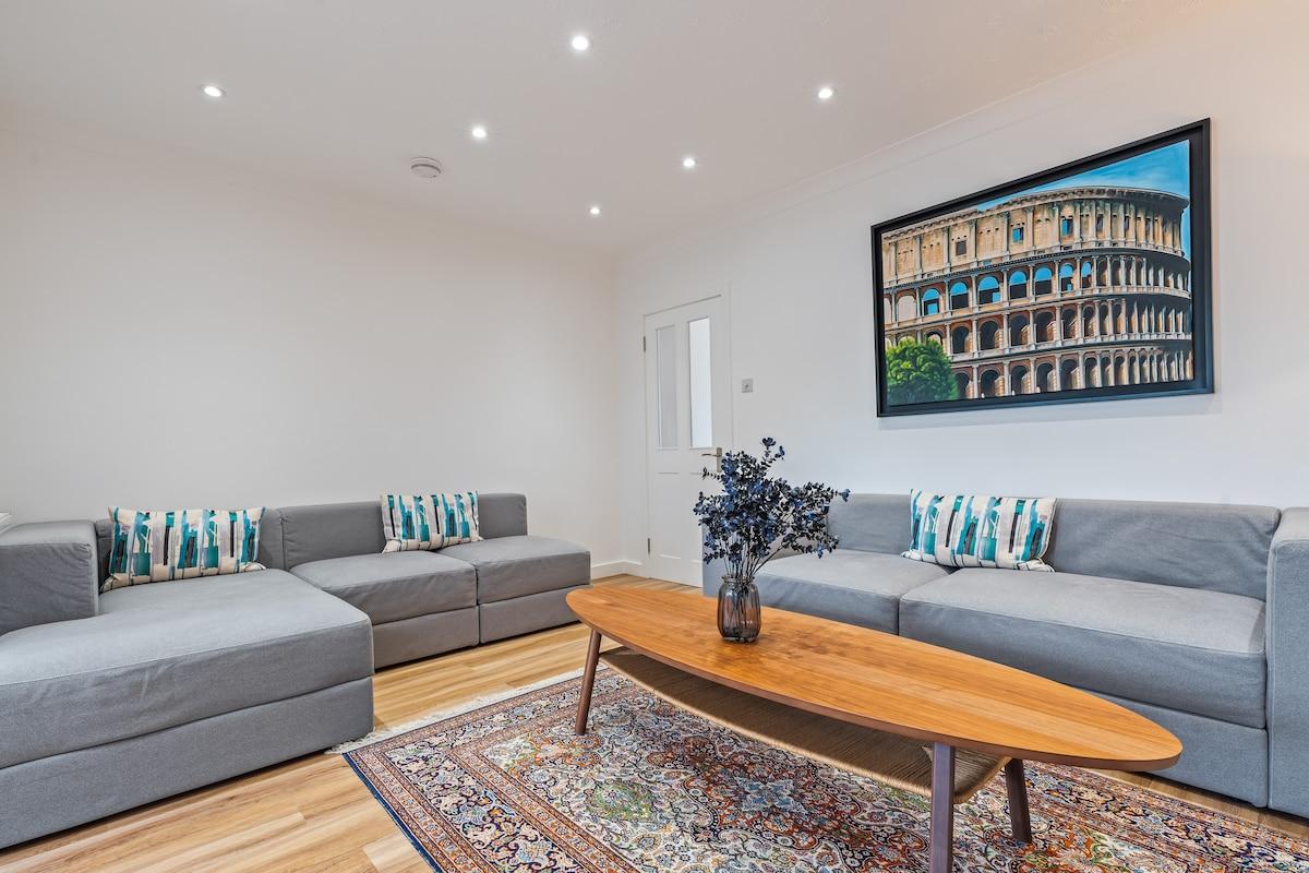 Cosy 2 Bed | Free Parking, Sleeps 4, Ascot3
