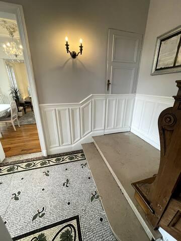 MANOR HOUSE, across station to Paris in under 1h !6