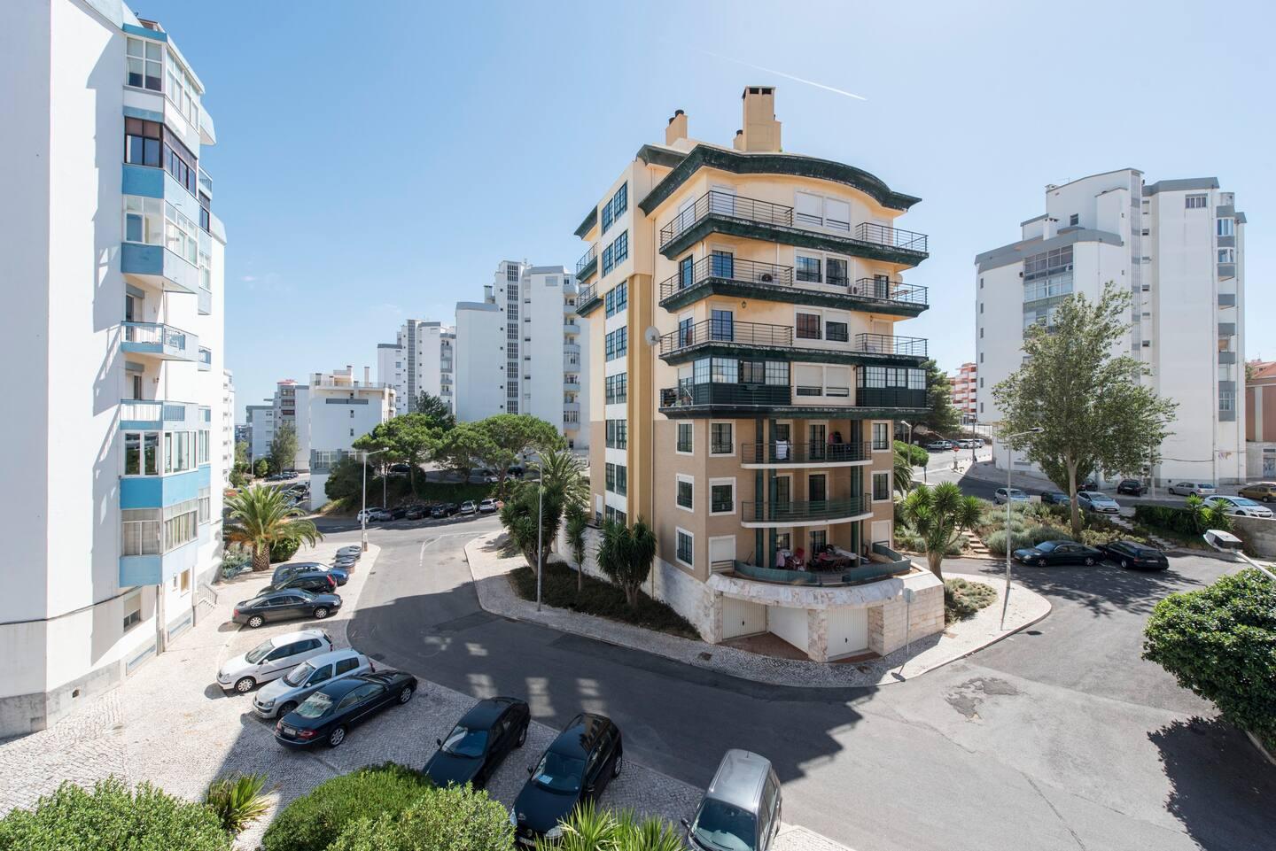 Quiet cozy Cascais balcony wifi parking 70sqm2