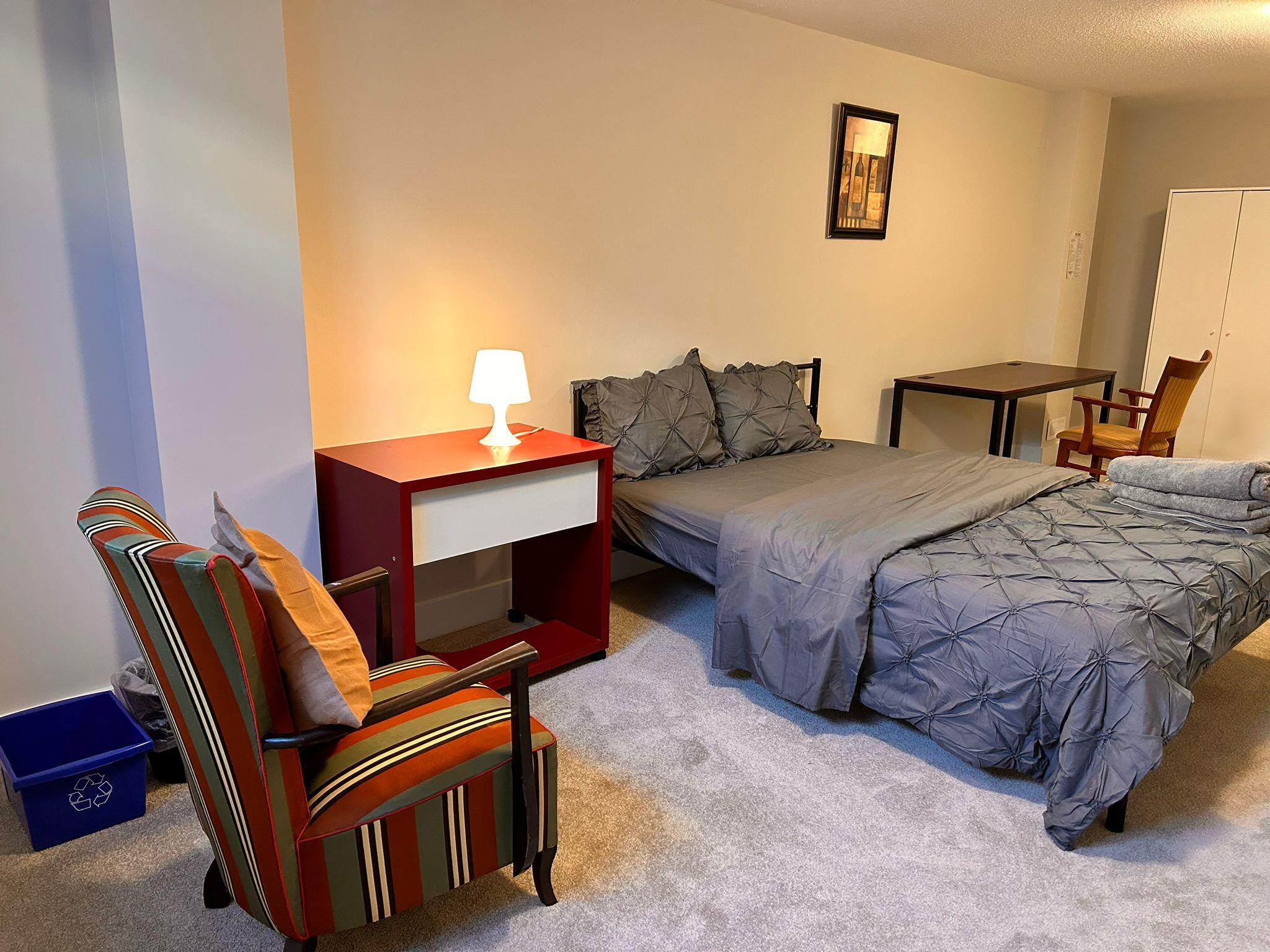 New Modern &Classy 4BD|SelfCheck-In+Parking-Kanata6